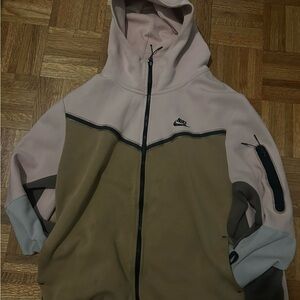 Nike Beige and Black Hoodie